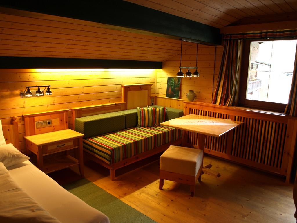 Hotel Der Gannerhof Innervillgraten Zimmer foto